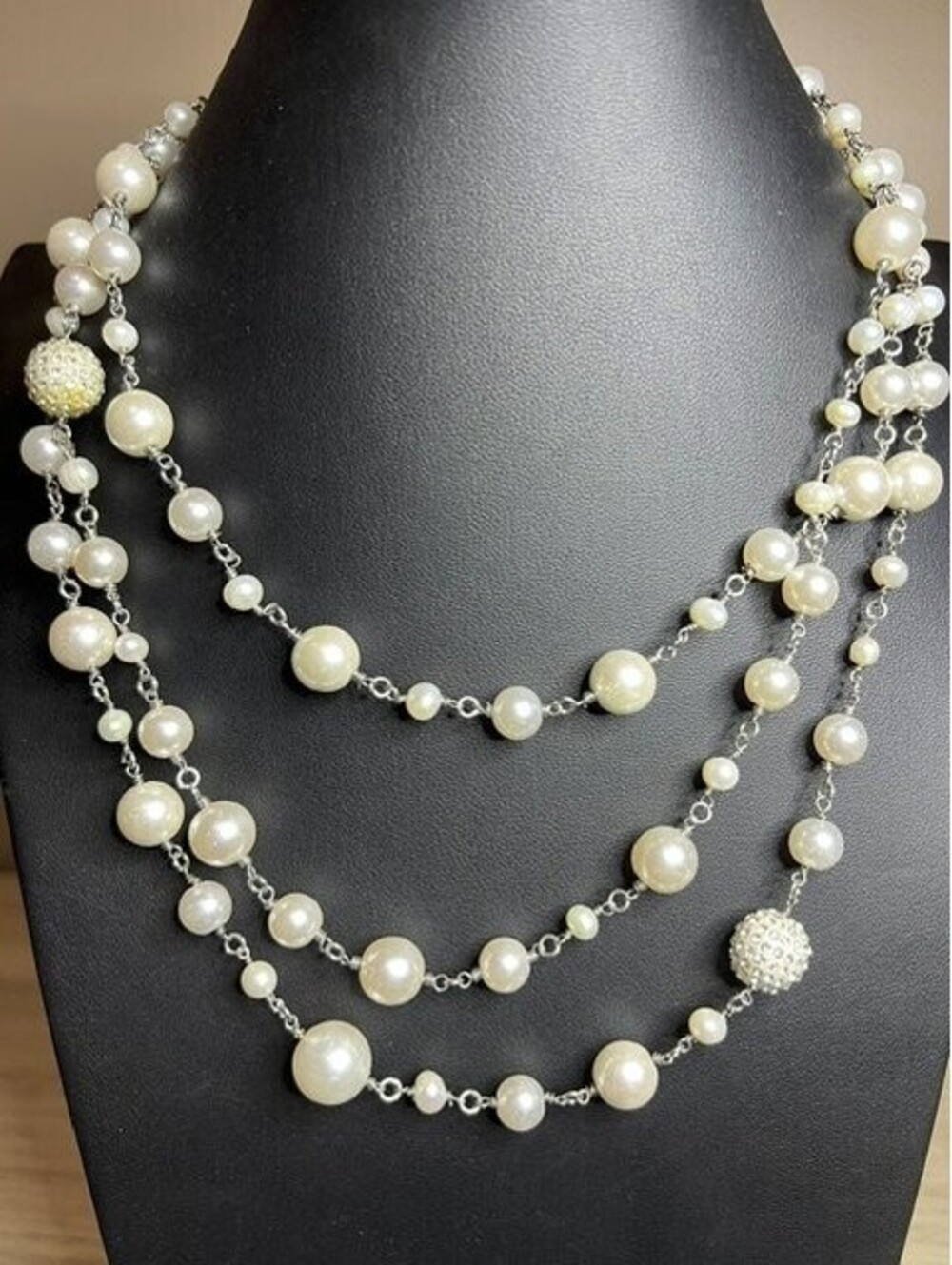 B7417 Elegant Faux Pearl Rhinestone Shamballa Silver Tone Necklace 16" signed